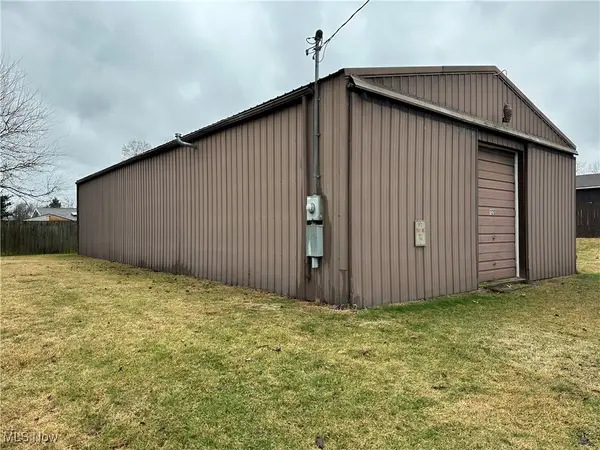1200 31st, Vienna, WV 26105