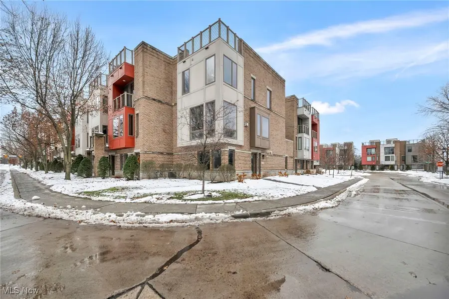 1399 Slate Court, Cleveland Heights, OH 44118 - Image #2