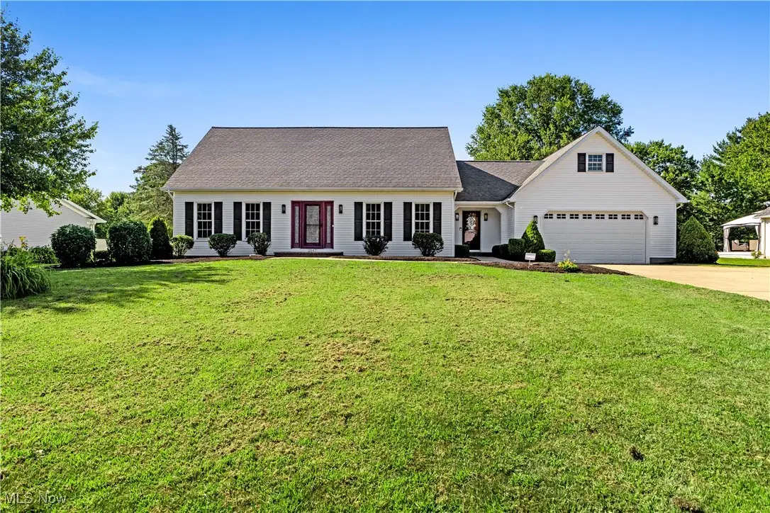 2047 Quail Run Drive, Cortland, OH 44410 - Image #1