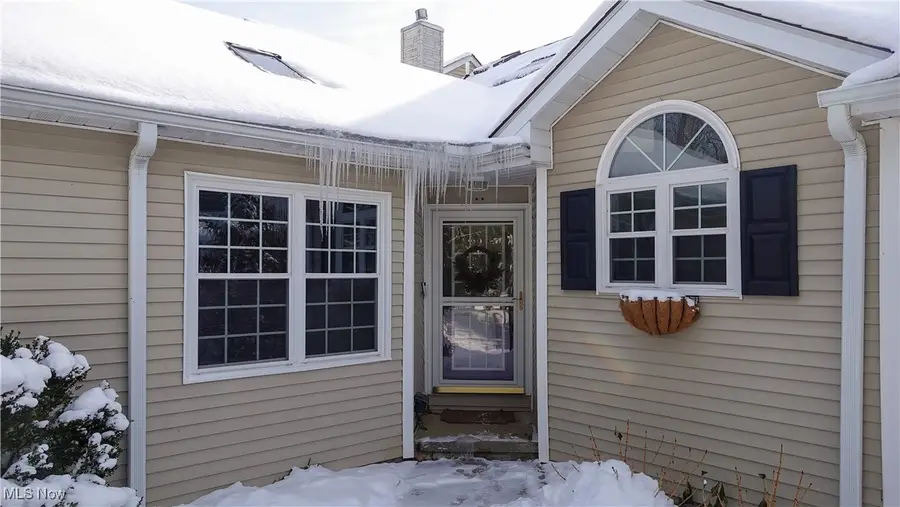 909 Grand View Lane, Aurora, OH 44202 - Image #3