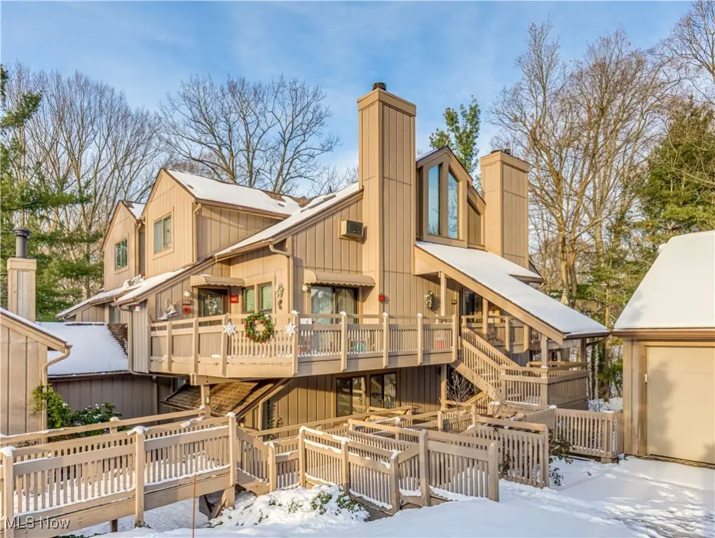 623 Meredith Lane, Cuyahoga Falls, OH 44223 - Image #1