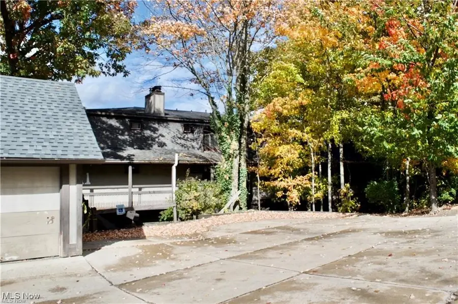 1722 Treetop Trail, Akron, OH 44313 - Image #2