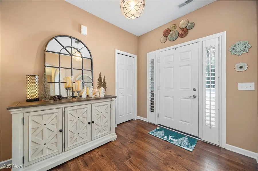 9130 Devonshire Drive, Olmsted Falls, OH 44138 - Image #3