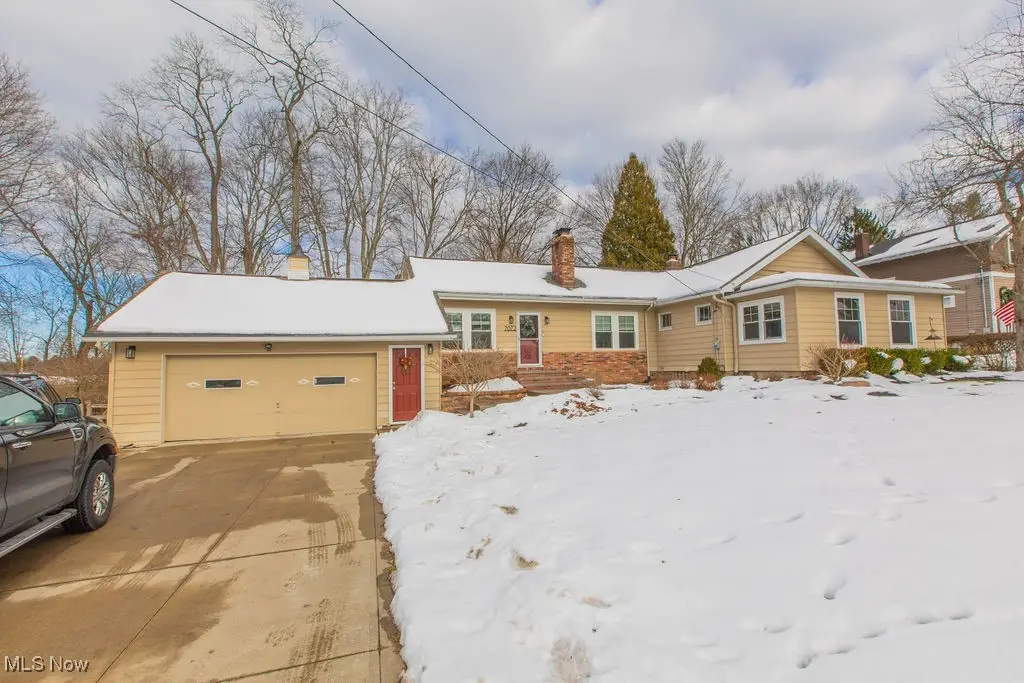 7072 Oak Street, Chagrin Falls, OH 44022 - Image #1