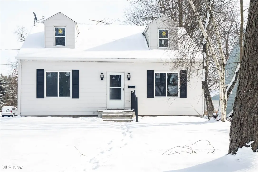 1093 Valdes Avenue, Akron, OH 44320 - Image #1