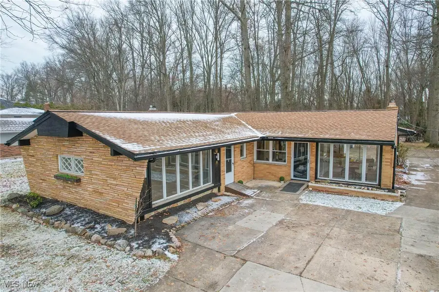 26454 Strawberry Lane, Westlake, OH 44145 - Image #2