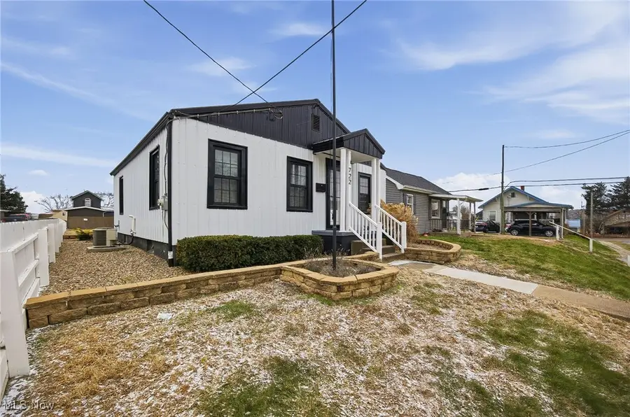 722 Indiana Street, Zanesville, OH 43701 - #3