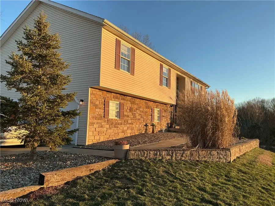 7034 Eaglepoint Drive, Nashport, OH 43830 - Image #2