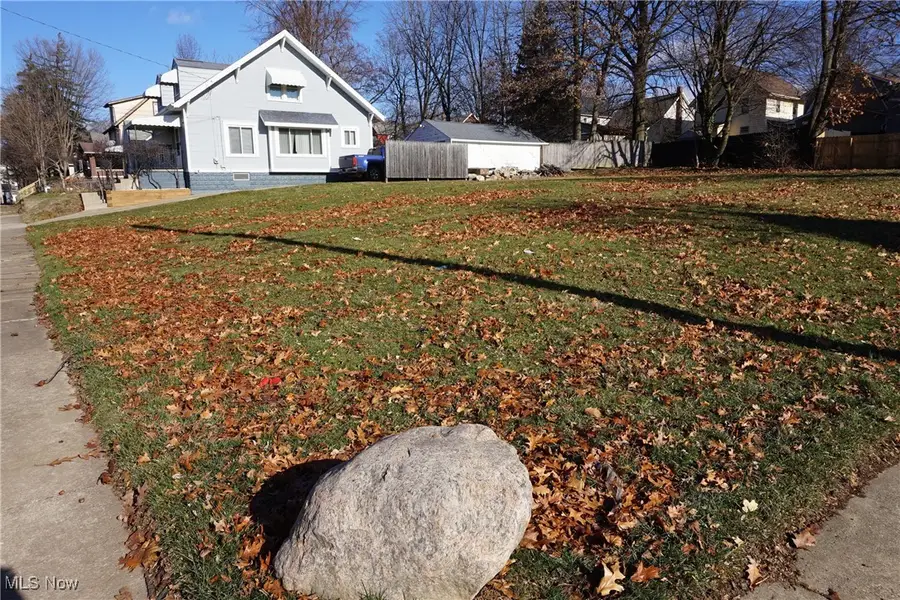 2083 17th Sw Street, Akron, OH 44314 - Image #2