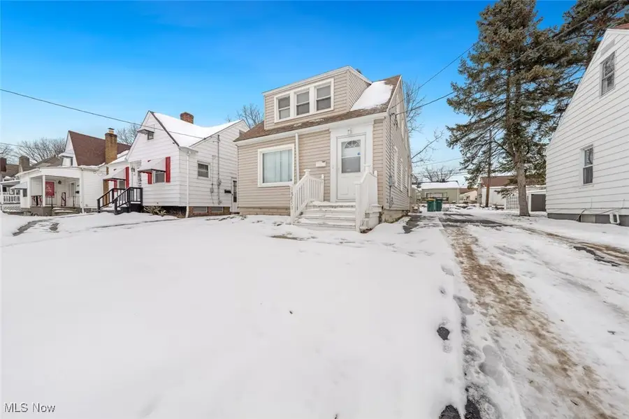 18851 Raymond Street, Maple Heights, OH 44137 - Image #2