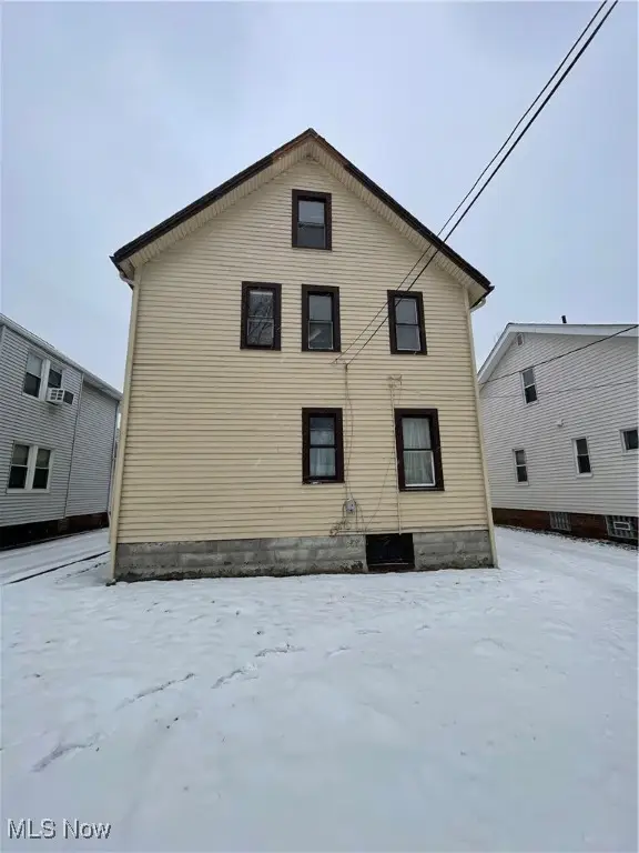 1916 Creston Avenue, Cleveland, OH 44109 - Image #2