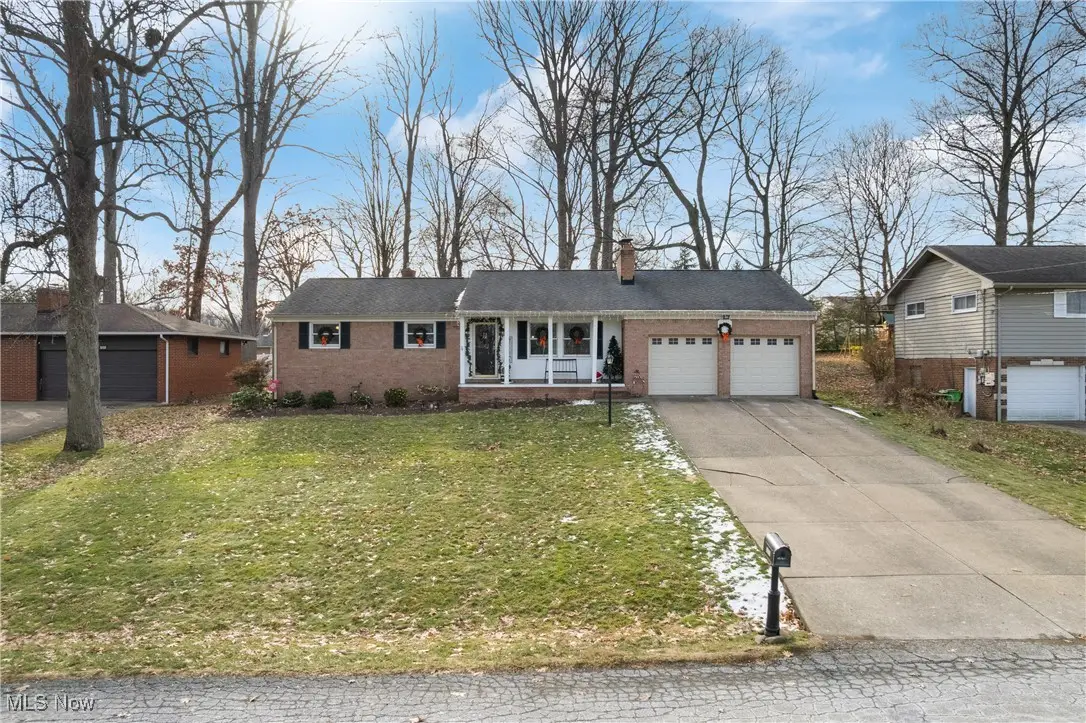 3227 Greenpark Nw Street, Massillon, OH 44646 - Image #1