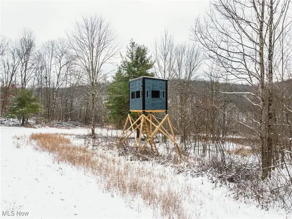 Se Deerhorn Road, Tippecanoe, OH 44699