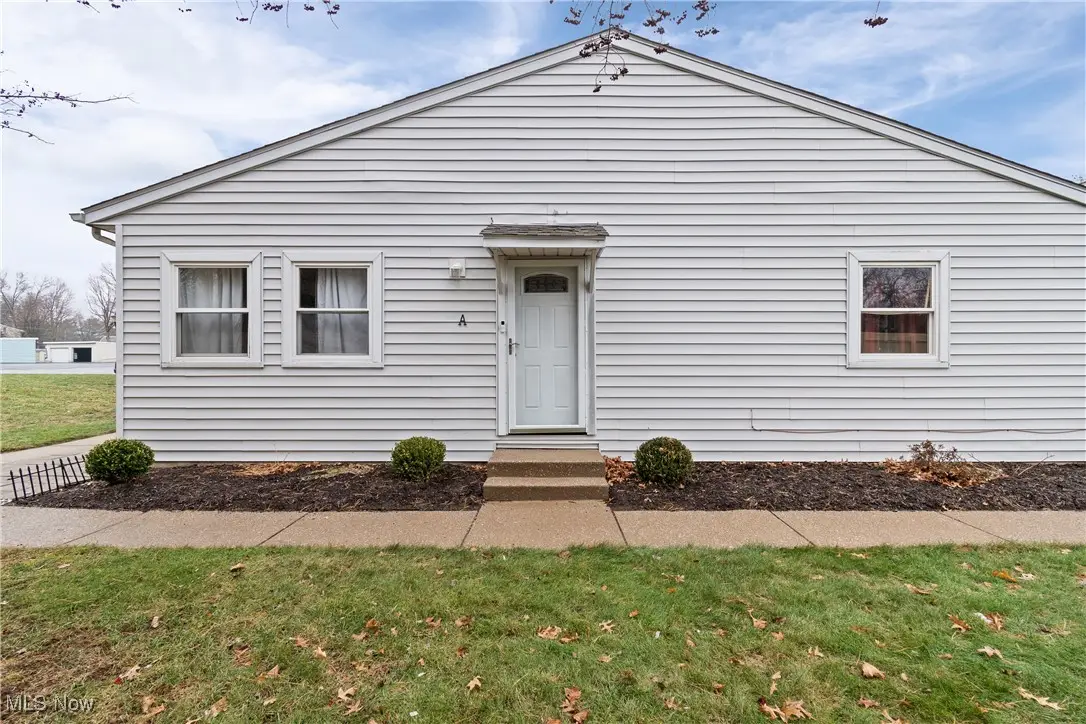 2542 Royal County Down #A, Uniontown, OH 44685 - Image #1
