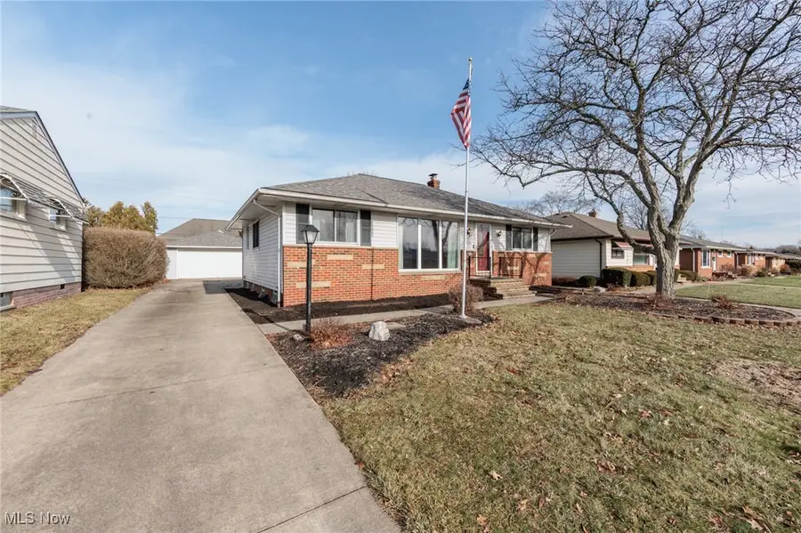 10334 Moore Drive, Parma, OH 44130 - Image #2
