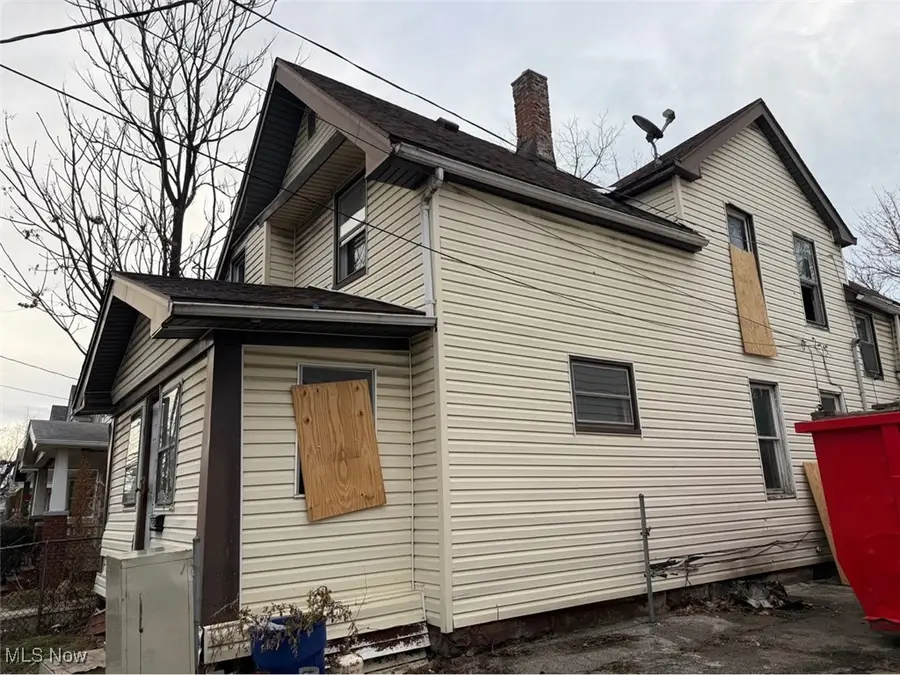 3934 Arnold Court, Cleveland, OH 44109 - Image #3