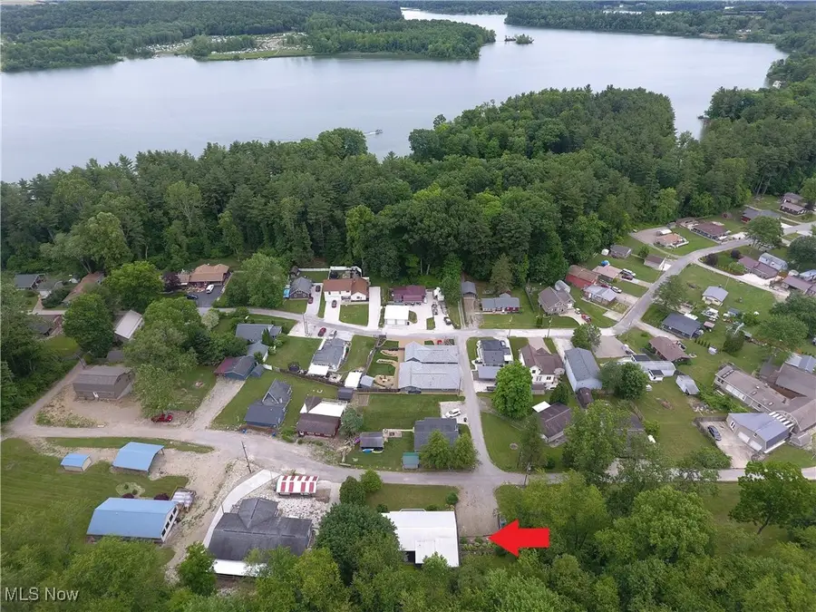 8520 Walnut Sw Street, Sherrodsville, OH 44675 - Image #2