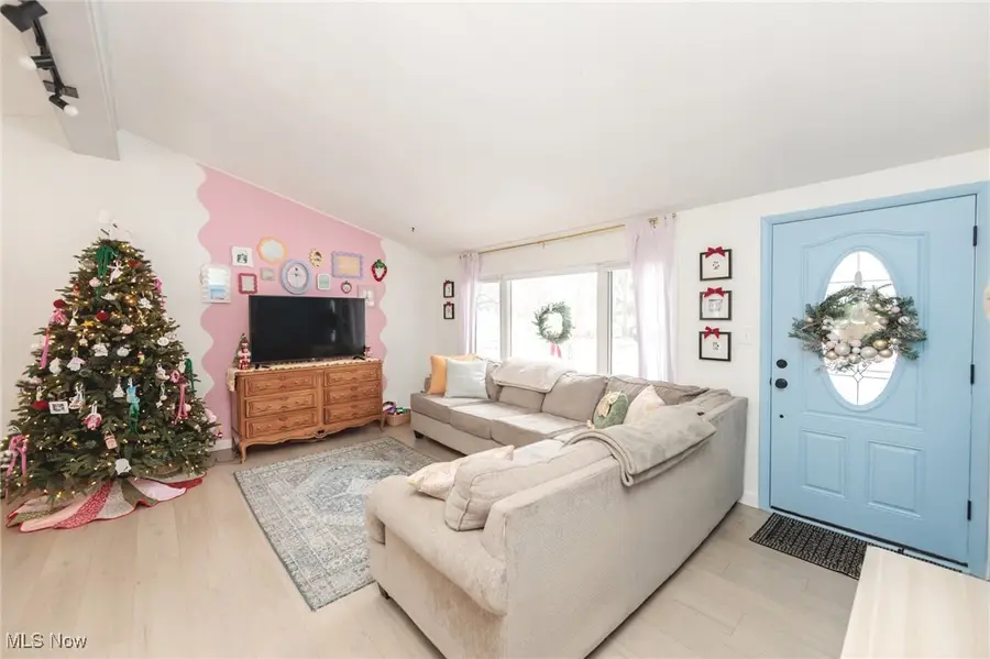 975 Colony Drive, Aurora, OH 44202 - Image #2