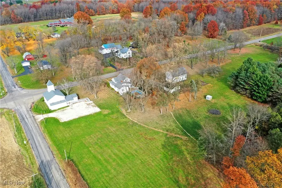 305 Ridge Road, Cortland, OH 44410 - Image #2