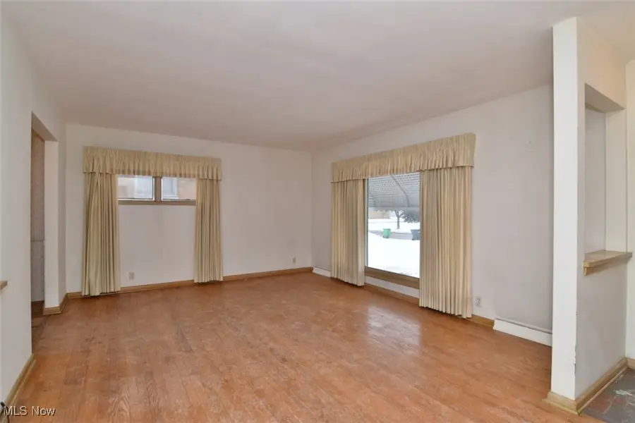 123 Willard Avenue, Bedford, OH 44146 - #3