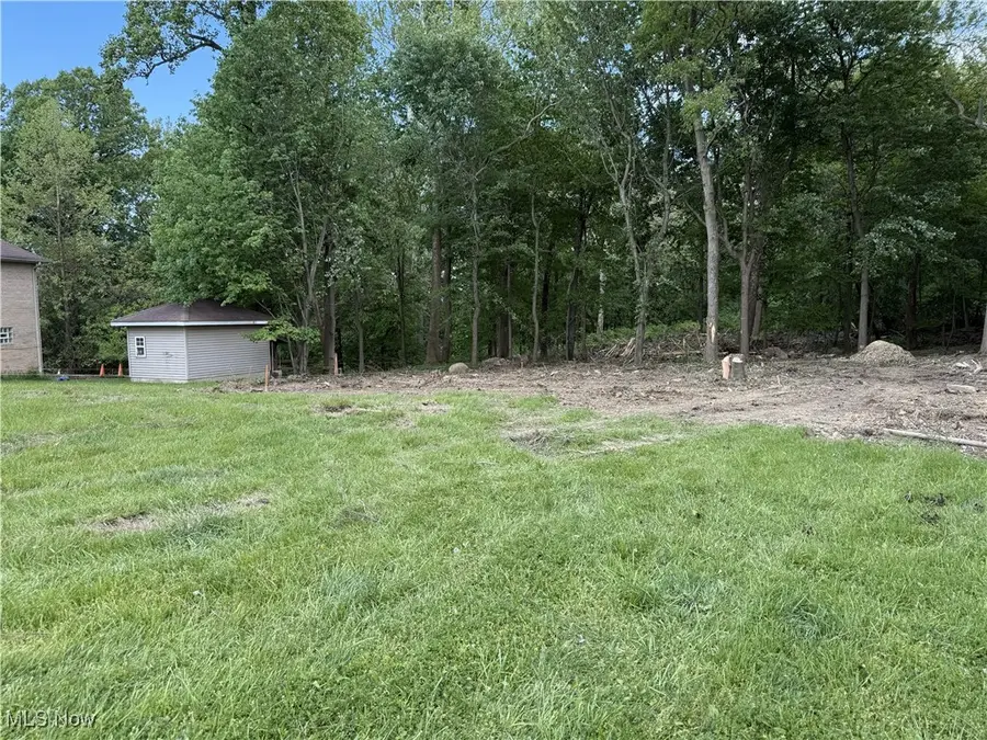 872 E Dawnwood Drive, Seven Hills, OH 44131 - Image #2