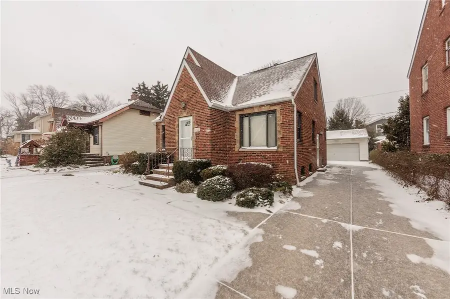 6192 Stanbury Road, Parma, OH 44129 - Image #2