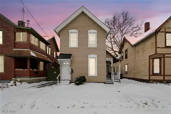 2449 Castle Avenue, Cleveland, OH 44113