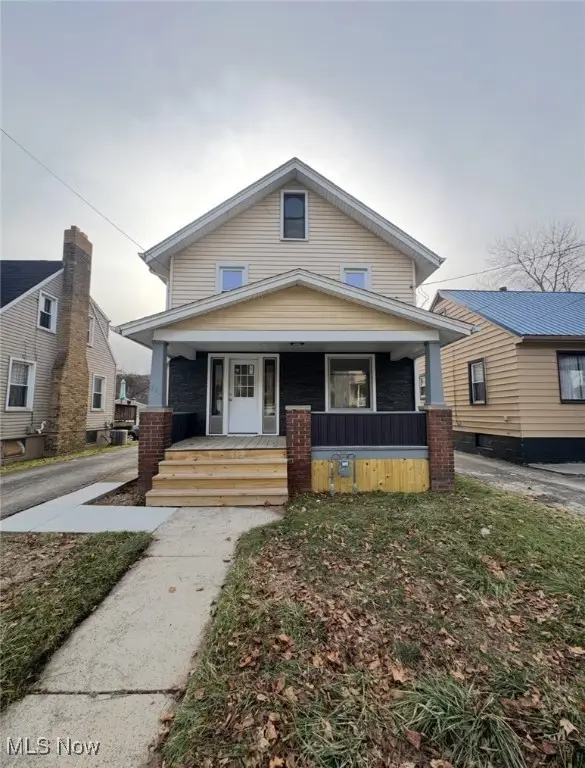 321 W Wood W Street, Lowellville, OH 44436