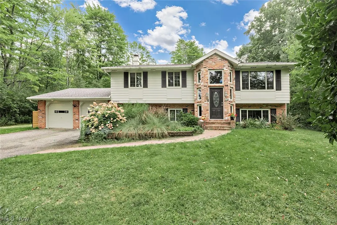 10955 Auburn Road, Chardon, OH 44024 - #1