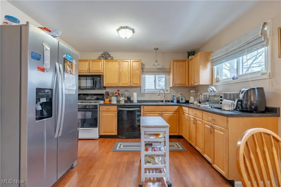 2863 Archwood Place, Cuyahoga Falls, OH 44221 - Image #2