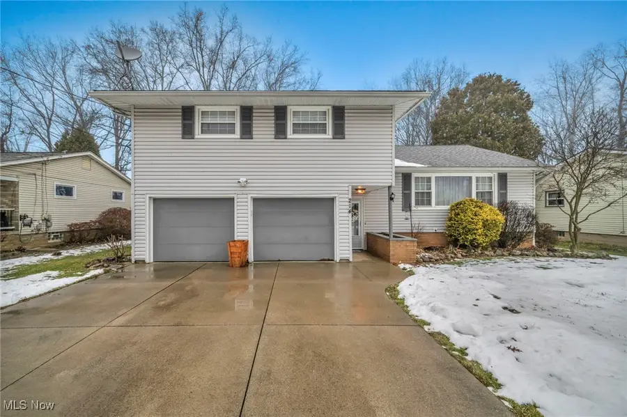 214 Beechwood Drive, Wadsworth, OH 44281 - Image #2