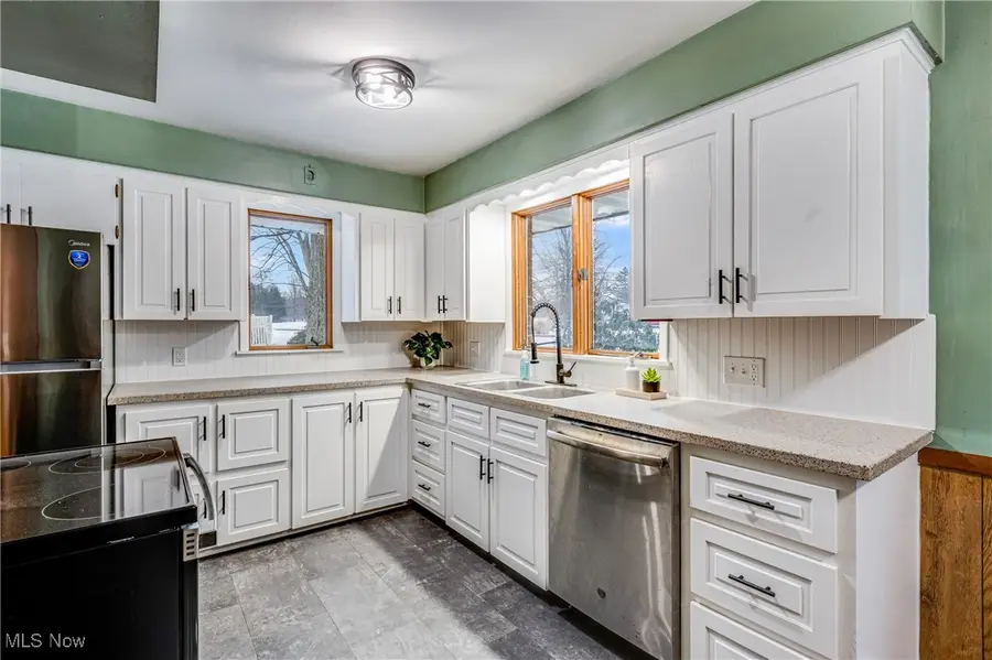 1850 Oriel Rogers Road, Girard, OH 44420 - Image #2