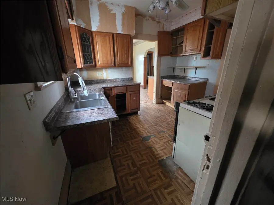 27 Erskine Avenue, Youngstown, OH 44512 - Image #3