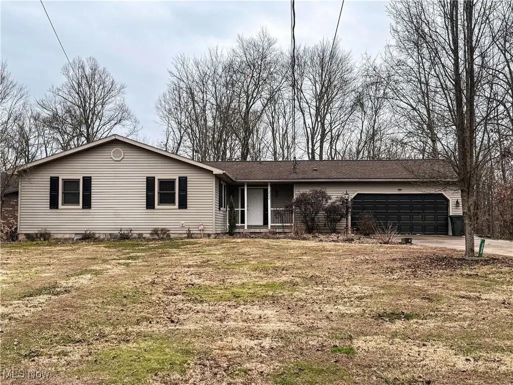 202 Forest Drive, Parkersburg, WV 26104 - Image #1