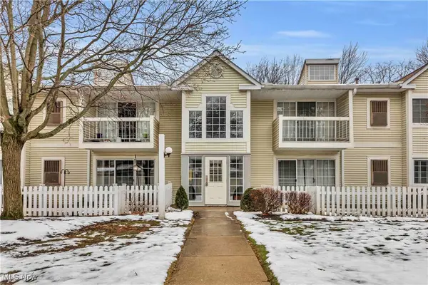 2820 N Bay Drive #P10, Westlake, OH 44145