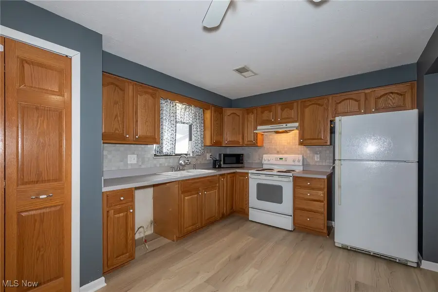 15099 Pine Valley Trail, Middleburg Heights, OH 44130 - Image #3