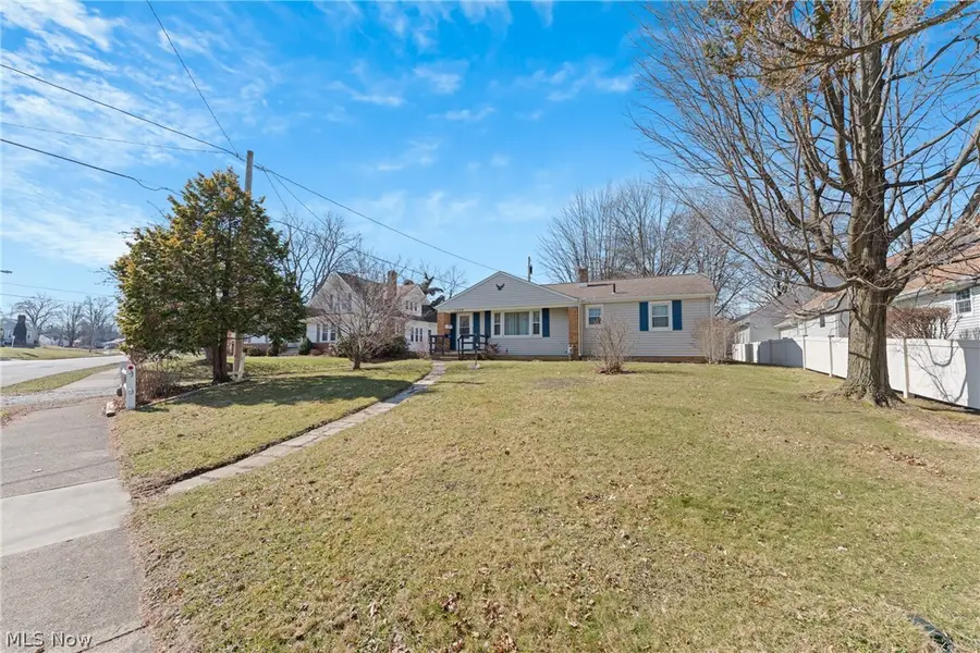 1539 Parkway Boulevard, Alliance, OH 44601 - #3