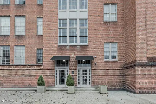 2043 Random Road #9, Cleveland, OH 44106