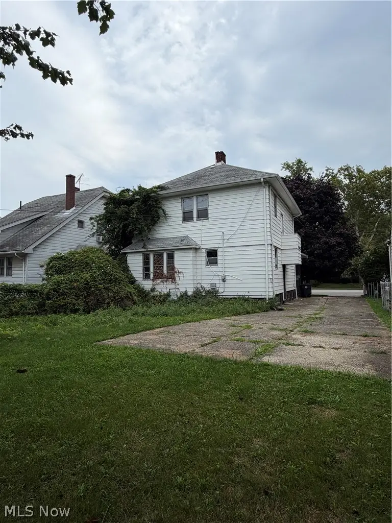 15313 Lake Shore Boulevard, Cleveland, OH 44110 - #3