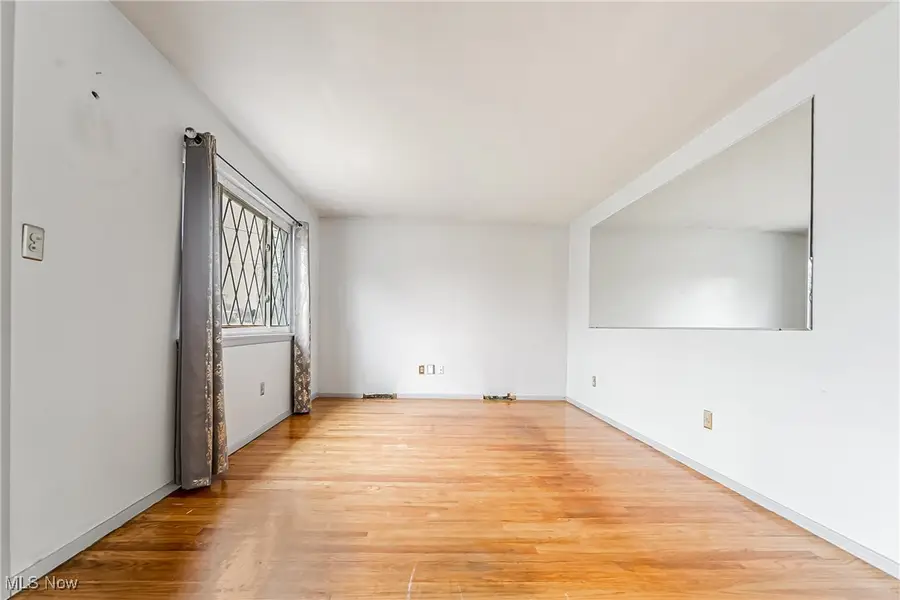 16408 Highview Drive, Cleveland, OH 44128 - Image #3