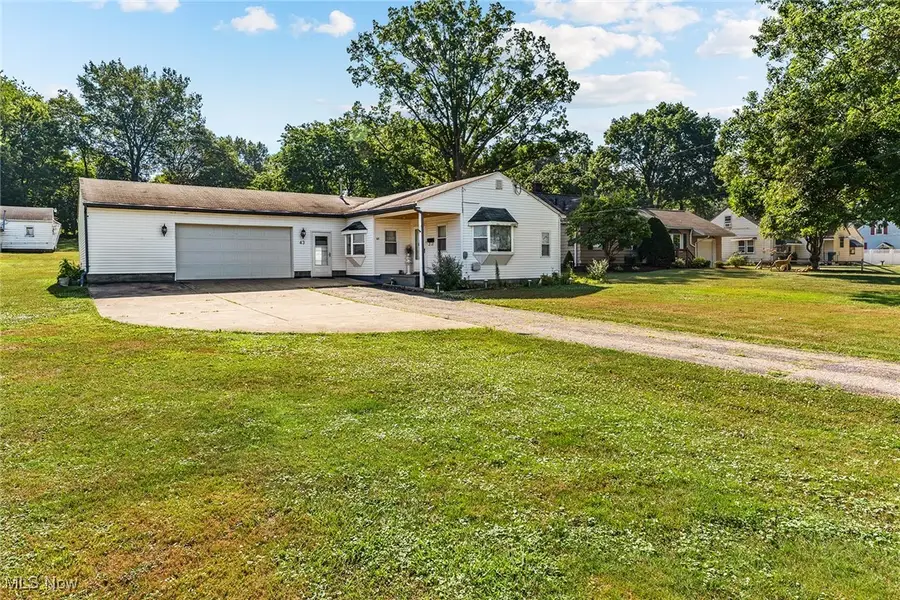 43 S Van Buren Avenue, Barberton, OH 44203 - Image #2