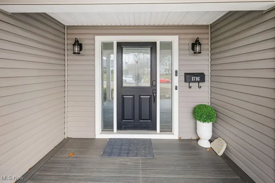 1716 Grant Avenue, Cuyahoga Falls, OH 44223 - Image #2