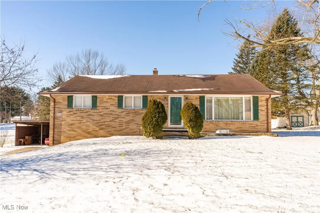 1945 Fairbrook Ne Avenue, East Canton, OH 44730 - #1