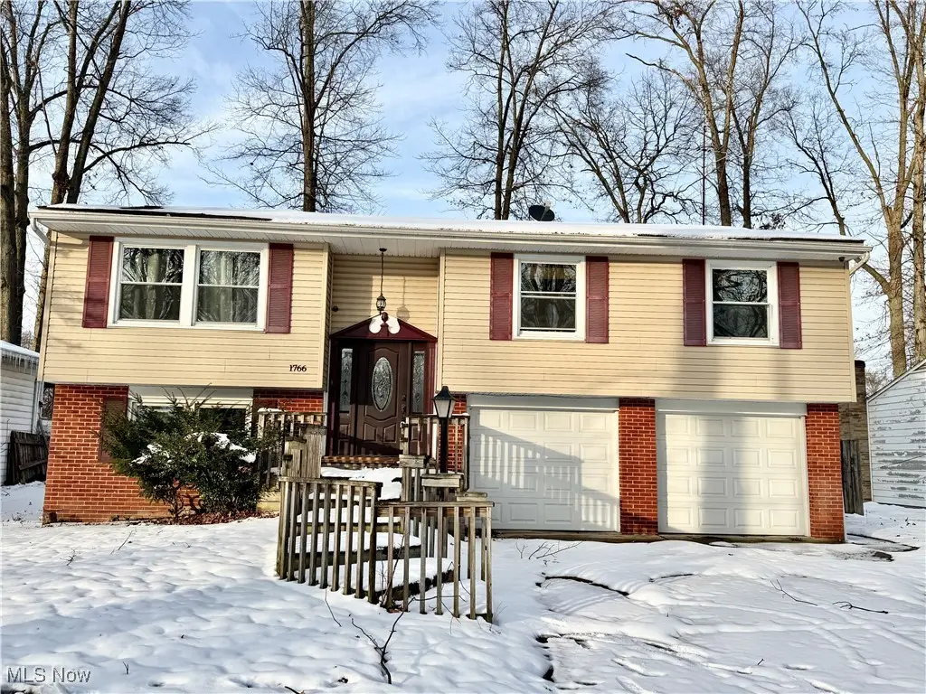 1766 Arthur Nw Drive, Warren, OH 44485 - Image #1