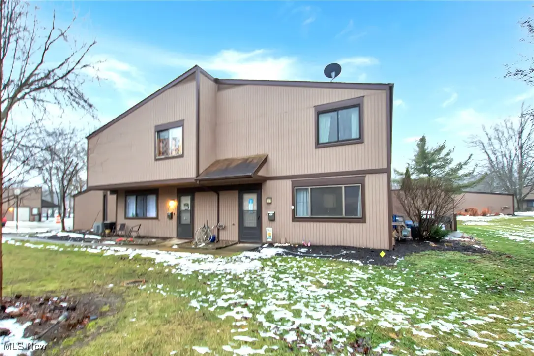 26686 Lake Of The Falls Boulevard, Olmsted Falls, OH 44138 - Image #1