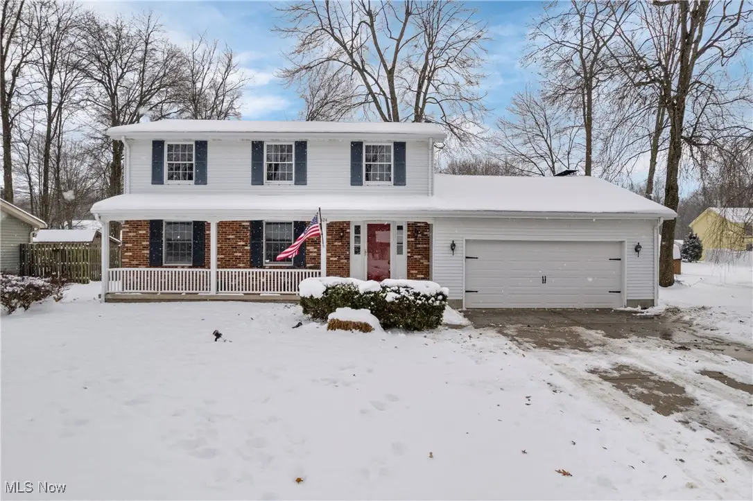 324 Greenbriar Drive, Cortland, OH 44410 - Image #1