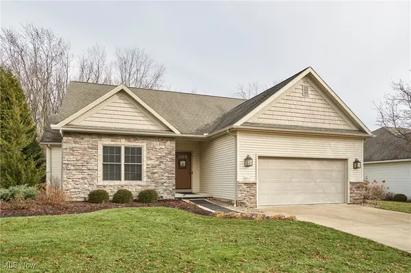 311 Hidden Pond Drive, Doylestown, OH 44230