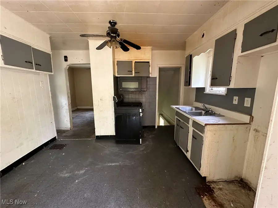 13302 Durkee Avenue, Cleveland, OH 44105 - #3