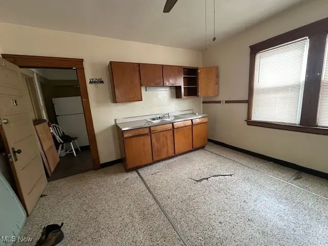 5295 Harvard Avenue, Newburgh Heights, OH 44105 - #2