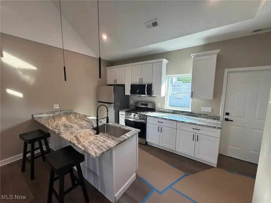 20516 Amherst Road, Warrensville Heights, OH 44122 - #3